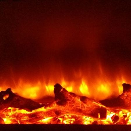 Apartment With Fireplace Лвив Екстериор снимка